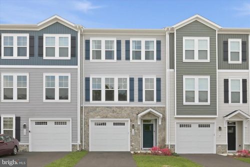 120 Leather Flower Dr, LAKE FREDERICK, VA, 22630-2391 | Card Image