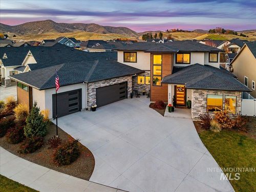 8872 W Suttle Lake Dr, Boise, ID, 83714-2096 | Card Image