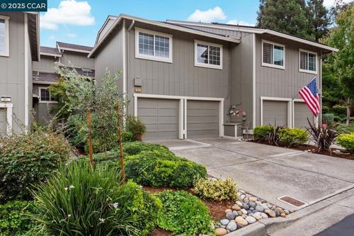 900 Kimberly Cir, Pleasant Hill, CA, 94523-2174 | Card Image
