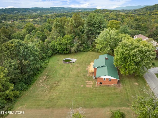 320 Redbird Cir, House other with 3 bedrooms, 2 bathrooms and null parking in Cumberland Gap TN | Image 35