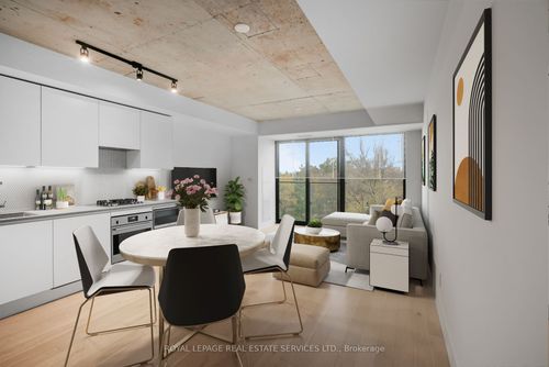 302-2720 Dundas St W, Toronto, ON, M6P0C3 | Card Image