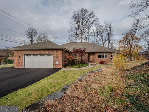 1940 Rising Sun Ln, WILMINGTON, DE, 19807-3033 | Card Image