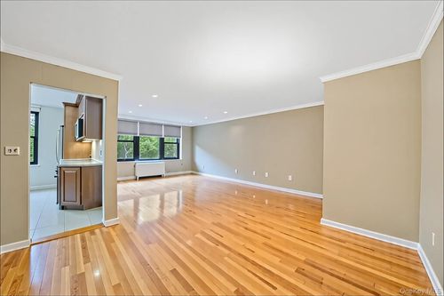 apt-2b-18 Corporal Kennedy St, Bayside, NY, 11360-1426 | Card Image