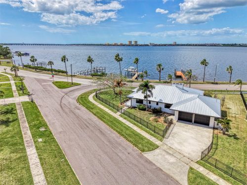 1822 Riverside Dr E, BRADENTON, FL, 34208-1436 | Card Image