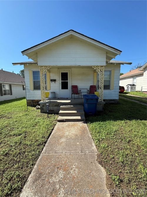 320 W Broadway St, Drumright, OK, 74030-3610 | Card Image