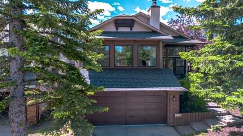 1091 Berkley Dr Nw, Calgary, AB, T3K1S6 | Card Image
