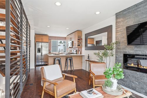 7752 Delridge Way Sw, Seattle, WA, 98106-1738 | Card Image