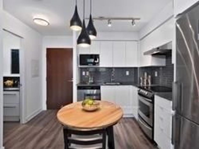 719 - 160 Flemington Rd, Condo with 1 bedrooms, 1 bathrooms and 1 parking in North York ON | Image 4