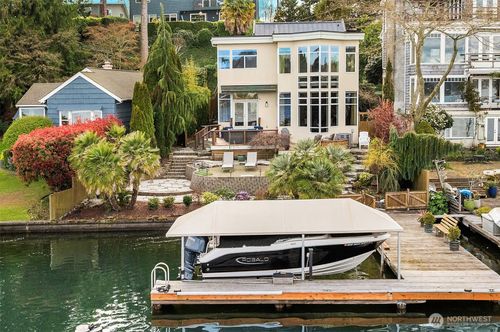 8418 Island Dr S, Seattle, WA, 98118-4732 | Card Image