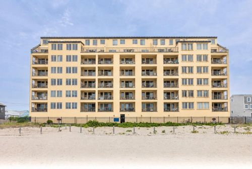 203-191 E Grand Ave, Old Orchard Beach, ME, 04064-3049 | Card Image