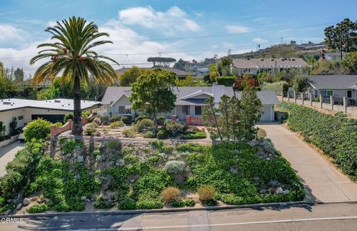 683 Colina Vis, Ventura, CA, 93003-1355 | Card Image
