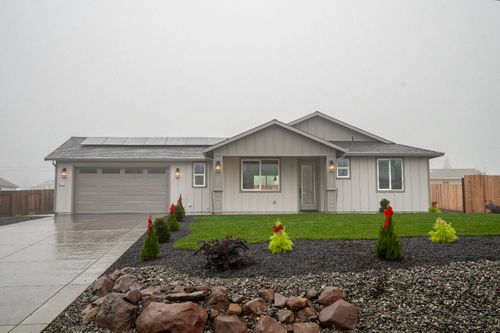 1865 Conifer Dr, Paradise, CA, 95969-4401 | Card Image