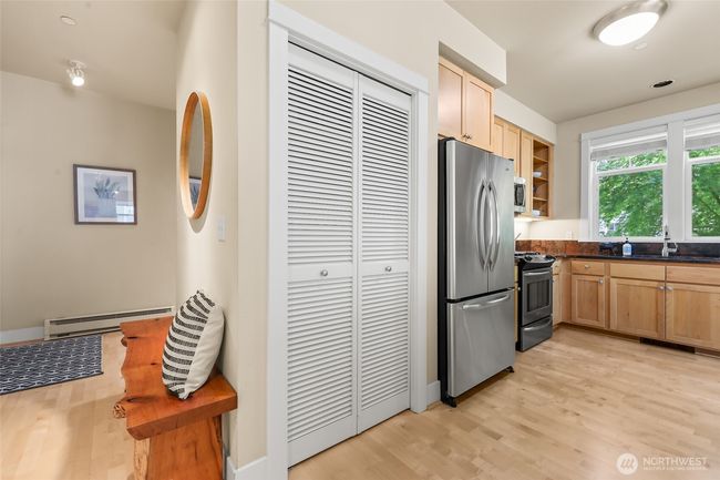 UNIT-102 - 156 Hall Brothers Loop, Condo with 2 bedrooms, 2 bathrooms and null parking in Bainbridge Island WA | Image 5