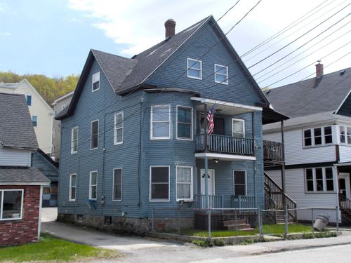 518 Burgess St, Berlin, NH, 03570-2390 | Card Image