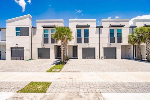 4050 Hot Springs Ave, Palm Springs, FL, 33461-6168 | Card Image