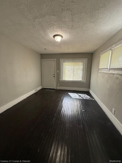 15904 Muirland St, Detroit, MI, 48238-4101 | Card Image