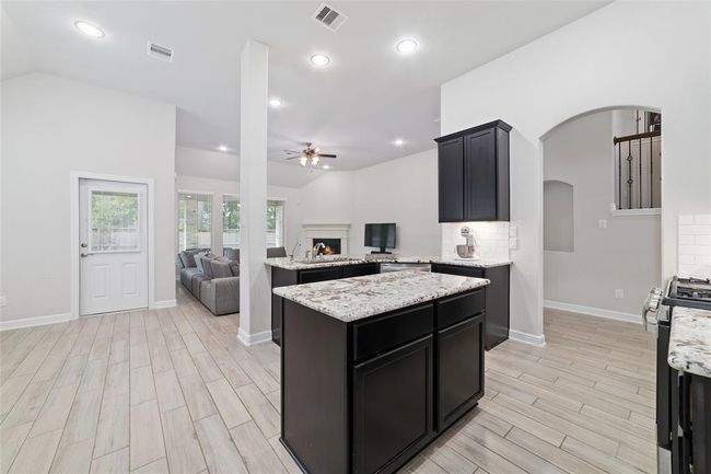 3324 Hickory Leaf Trl, House other with 4 bedrooms, 3 bathrooms and 2 parking in Conroe TX | Image 13