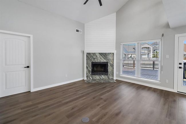 334 Admiral Cir, House other with 4 bedrooms, 3 bathrooms and 3 parking in Tiki Island TX | Image 6