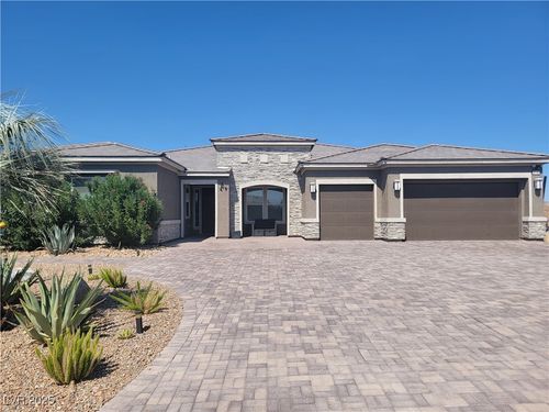 8740 S Pioneer Way, Las Vegas, NV, 89113-6230 | Card Image