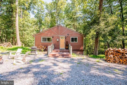 703 Tuckahoe Trl, HEDGESVILLE, WV, 25427-5372 | Card Image