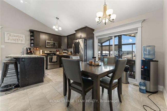 6 Noble Cres, House other with 3 bedrooms, 3 bathrooms and 6 parking in Petawawa ON | Image 9