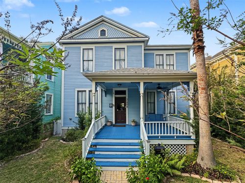 2608 Avenue N, Galveston, TX, 77550-4357 | Card Image