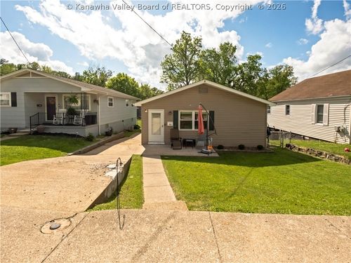 929 Meadow Dr, South Charleston, WV, 25309-2541 | Card Image
