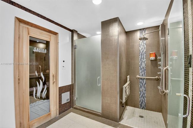 APT-1401 - 18671 Collins Ave, Condo with 3 bedrooms, 4 bathrooms and null parking in Sunny Isles Beach FL | Image 50
