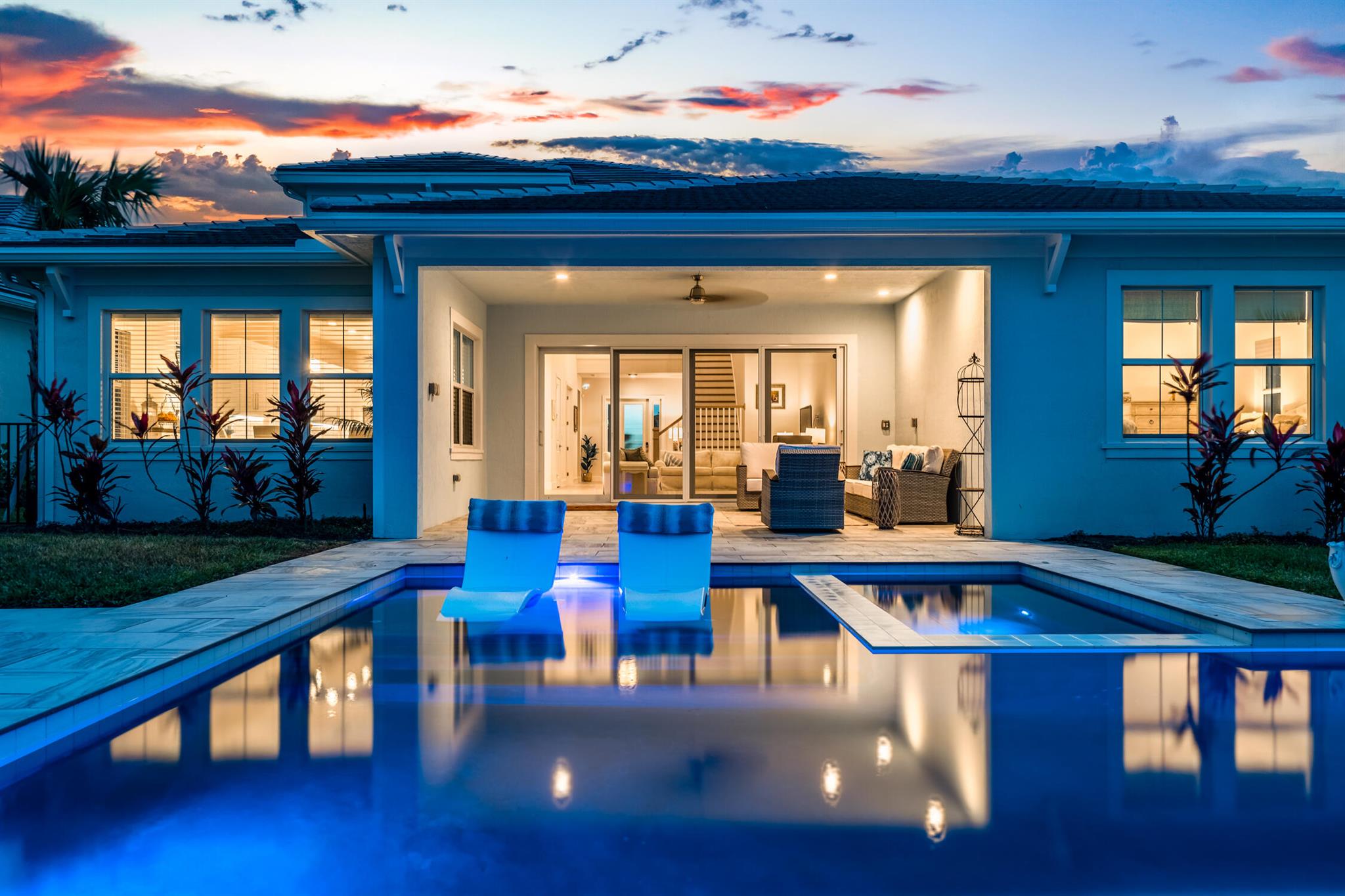 Crestview Cir, Palm Beach Gardens, FL 33412