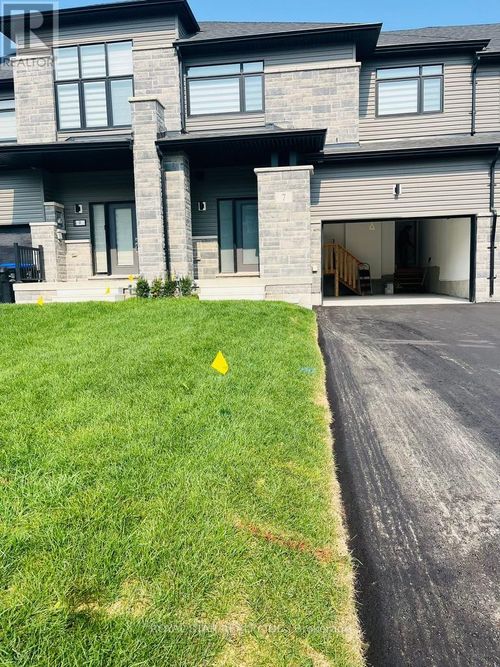 7 Federica Cres, Wasaga Beach, ON, L9Z0N5 | Card Image