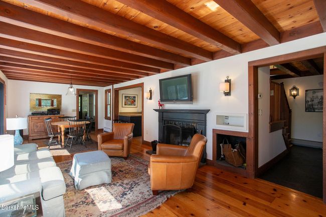 Living Room | Image 22