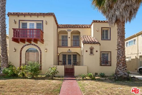 8546 Saturn St, LOS ANGELES, CA, 90019-5852 | Card Image