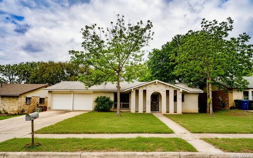 4223 Bayliss St, San Antonio, TX, 78233-6910 | Card Image