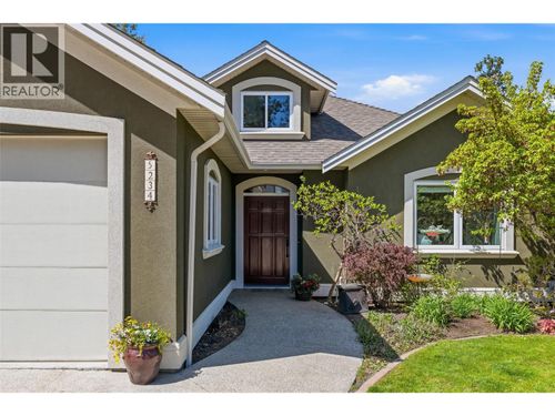 5234 Benmore Crt, Kelowna, BC, V1W4Z3 | Card Image