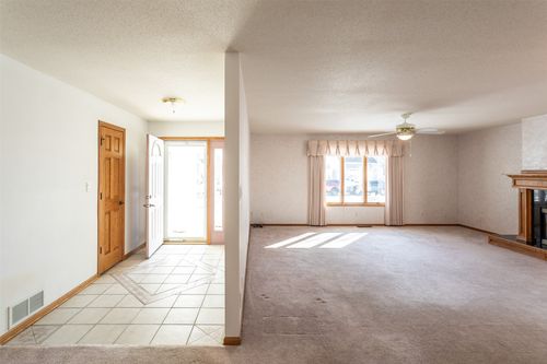 1906 Lowell St, Granger, IA, 50109-8042 | Card Image