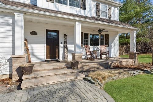 17 Charter Ct, Manorville, NY, 11949-3246 | Card Image