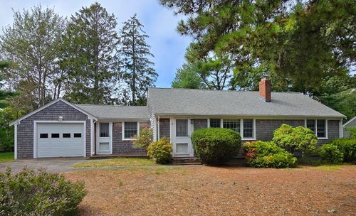 15 Woodside Park, West Dennis, MA, 02670-2707 | Card Image