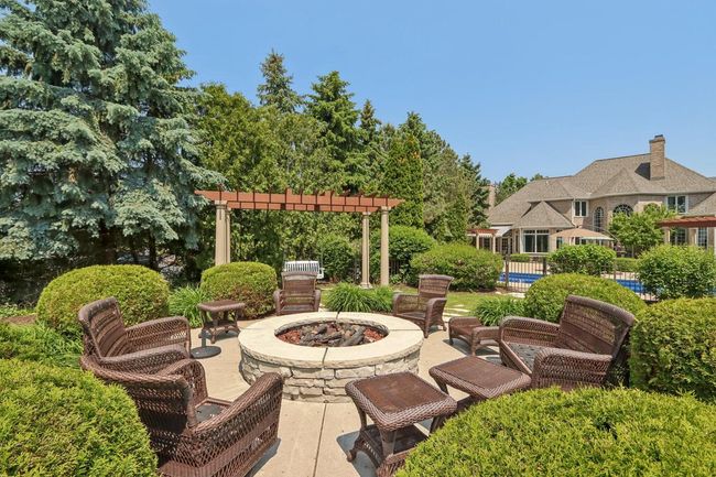 1601 Cedar Bend, House other with 5 bedrooms, 4 bathrooms and null parking in Hartland WI | Image 5