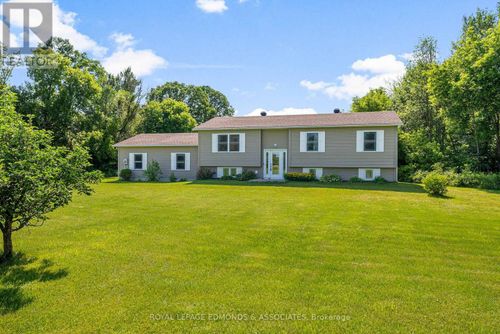 2040 Lookout Rd, Whitewater Region, ON, K0J2L0 | Card Image