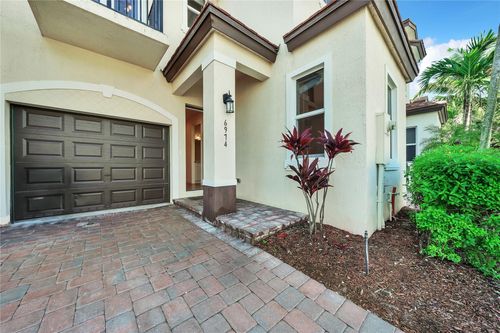 6974 Long Pine Cir, Coconut Creek, FL, 33073-3079 | Card Image