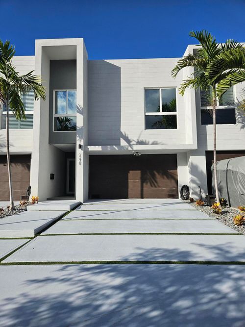 2275 Se 7th St, Pompano Beach, FL, 33062-6403 | Card Image