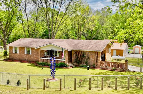 215 W Main St, Evening Shade, AR, 72532-9305 | Card Image
