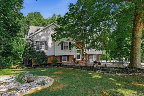 63 Viking Dr, Lynchburg, VA, 24502-4439 | Card Image