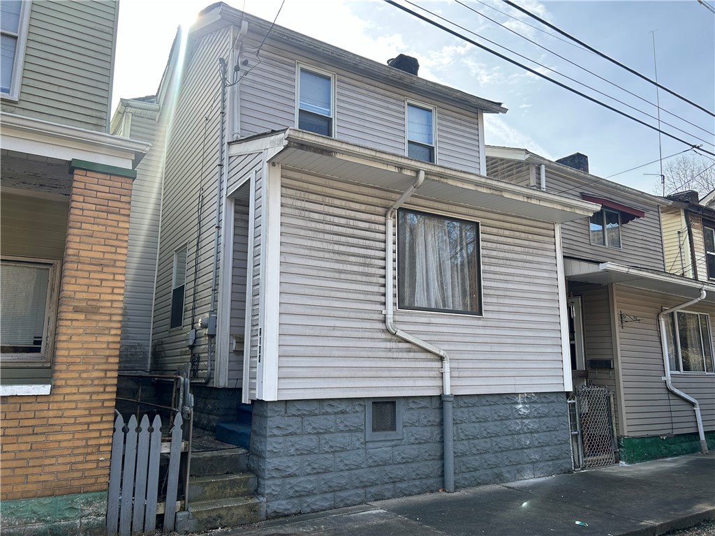 Sylvan St, Mckeesport, PA 15132