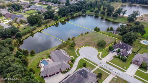 206 Grandview Terrace Dr, Youngsville, LA, 70592-5577 | Card Image