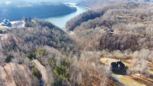 30 Lakepointe Dr, Albany, KY, 42602-6214 | Card Image