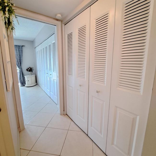53 Northampton C, Condo with 1 bedrooms, 2 bathrooms and null parking in West Palm Beach FL | Image 13