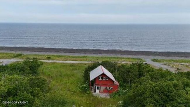 Beach and Cabin | Image 26