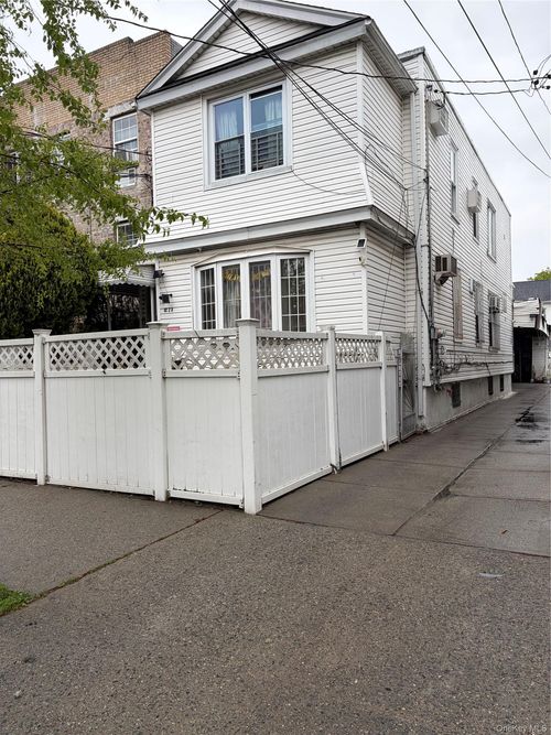 9225 176th Street, New York, NY, 11433 | Card Image