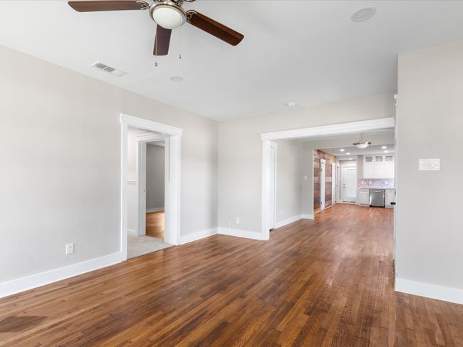 1001 W Lampasas St, House other with 3 bedrooms, 2 bathrooms and null parking in Ennis TX | Image 4